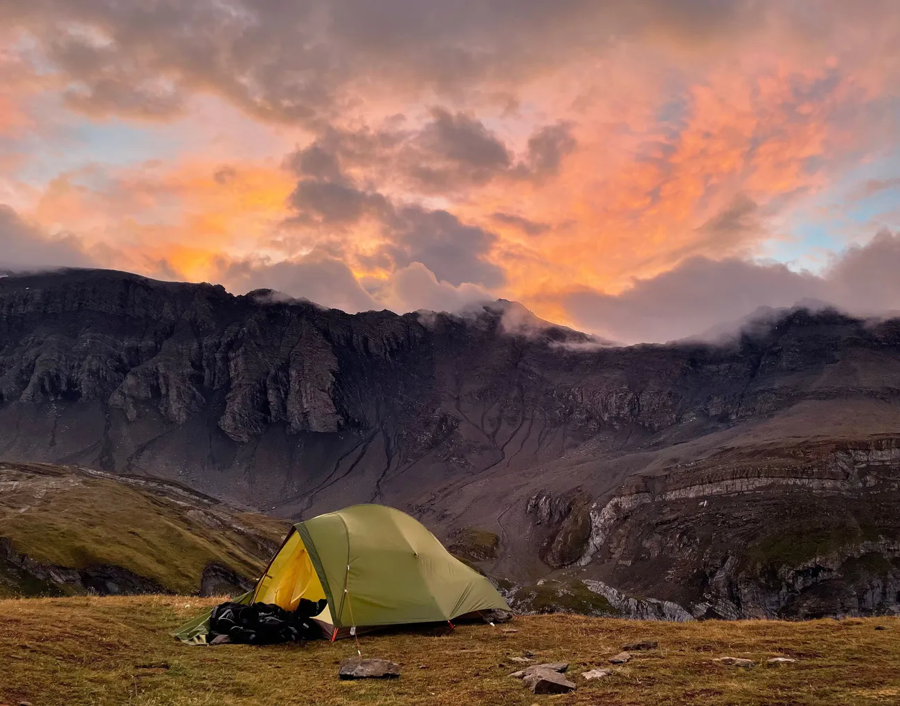Impression aus der Schweizer Natur – Outdoor Explorer: Hochwertige Outdoor-Produkte für Wandern, Camping und Abenteuer.