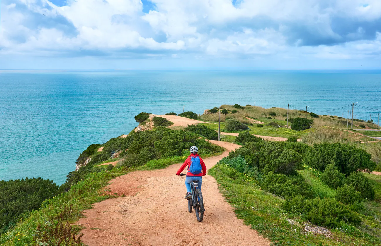 Impression aus der Schweizer Natur – Outdoor Explorer: Hochwertige Outdoor-Produkte für Wandern, Camping und Abenteuer.