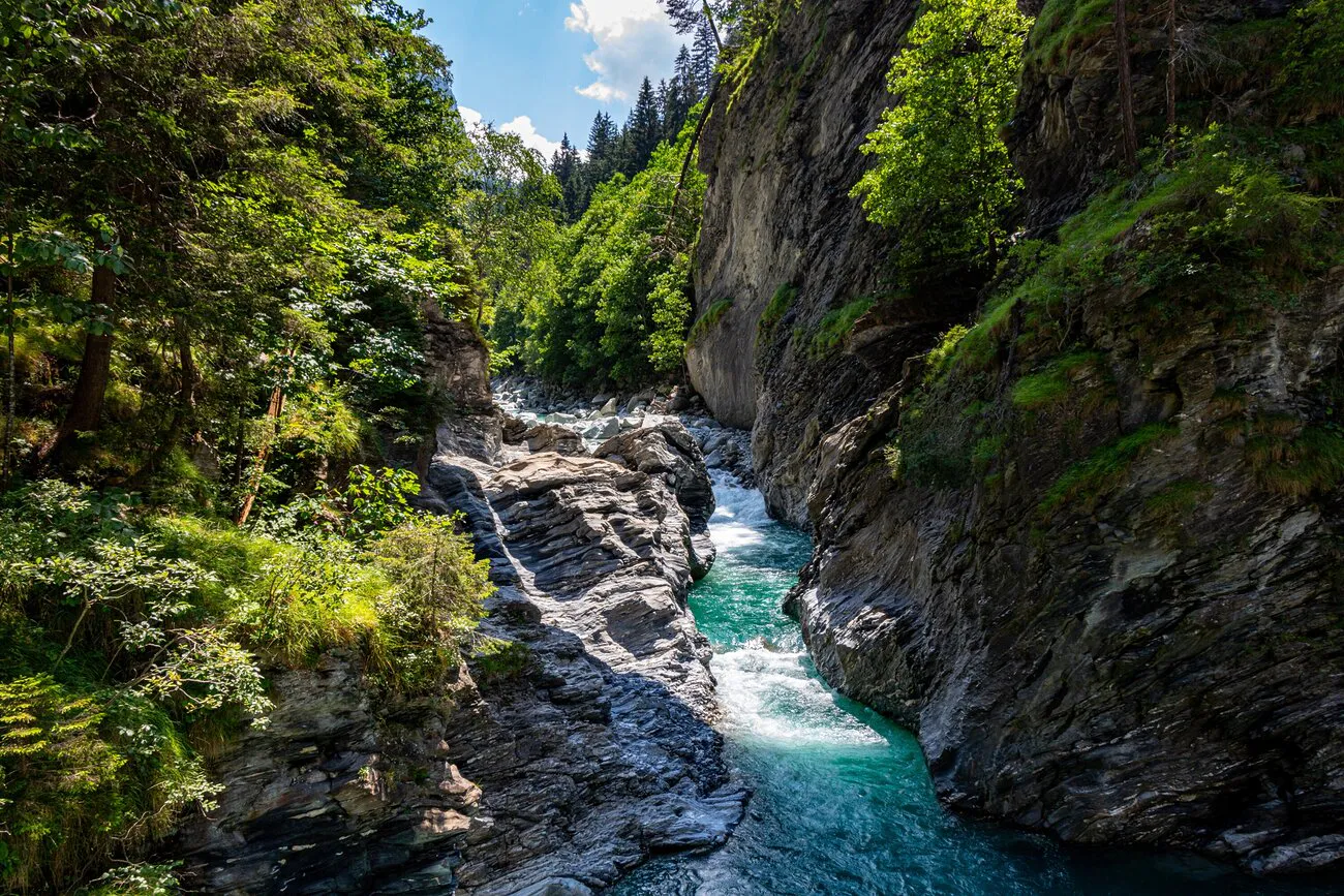 Impression aus der Schweizer Natur – Outdoor Explorer: Hochwertige Outdoor-Produkte für Wandern, Camping und Abenteuer.