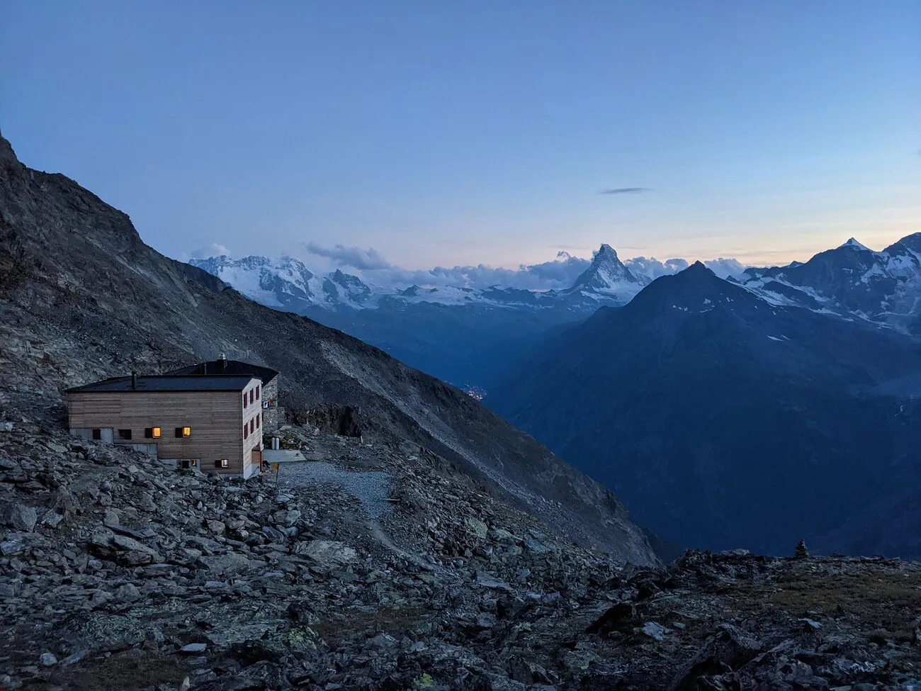 Impression aus der Schweizer Natur – Outdoor Explorer: Hochwertige Outdoor-Produkte für Wandern, Camping und Abenteuer.