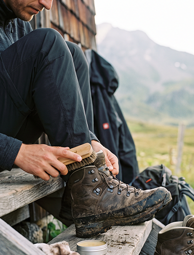 Schuhpflege – Reinigung, Pflege & Imprägnierung bei Outdoor Explorer